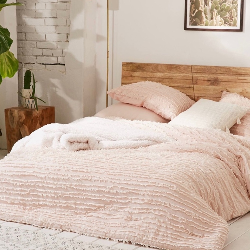 Urban Outfitters Pink Queen Comforter